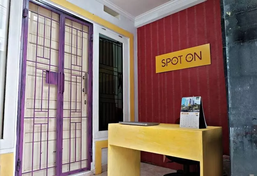 هتل Spot On 2742 R5 Homestay