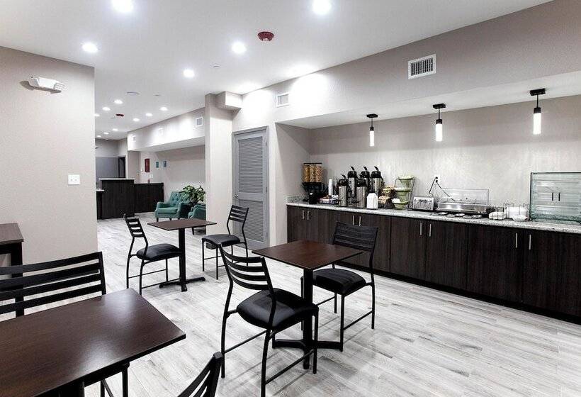 فندق Express Inn