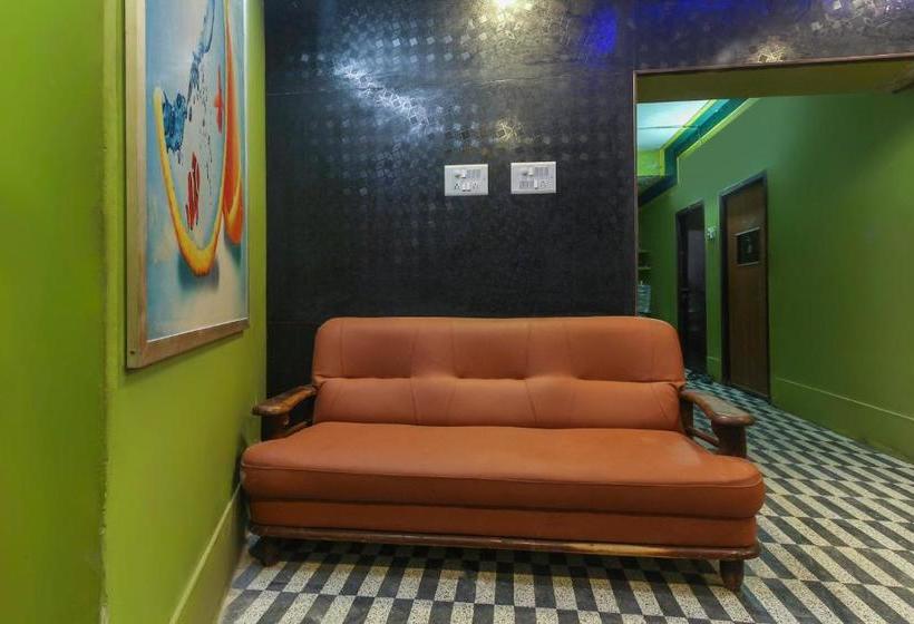 Отель Oyo 66875  Vijay Paradise