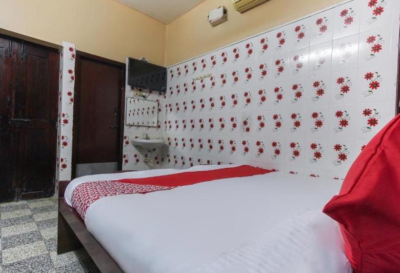 Отель Oyo 66875  Vijay Paradise