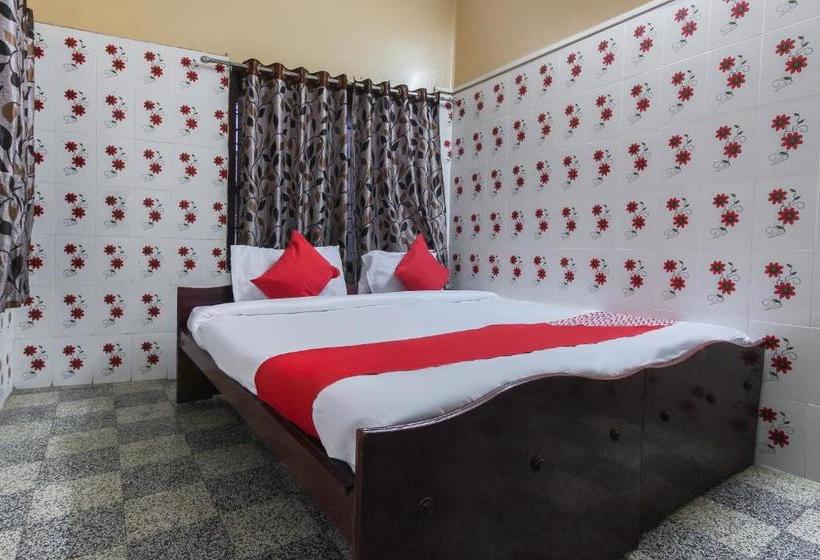 Отель Oyo 66875  Vijay Paradise