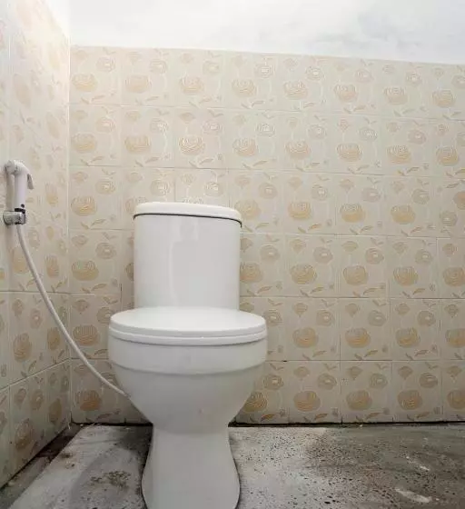 ホテル Reddoorz Near Universitas Palangkaraya 2