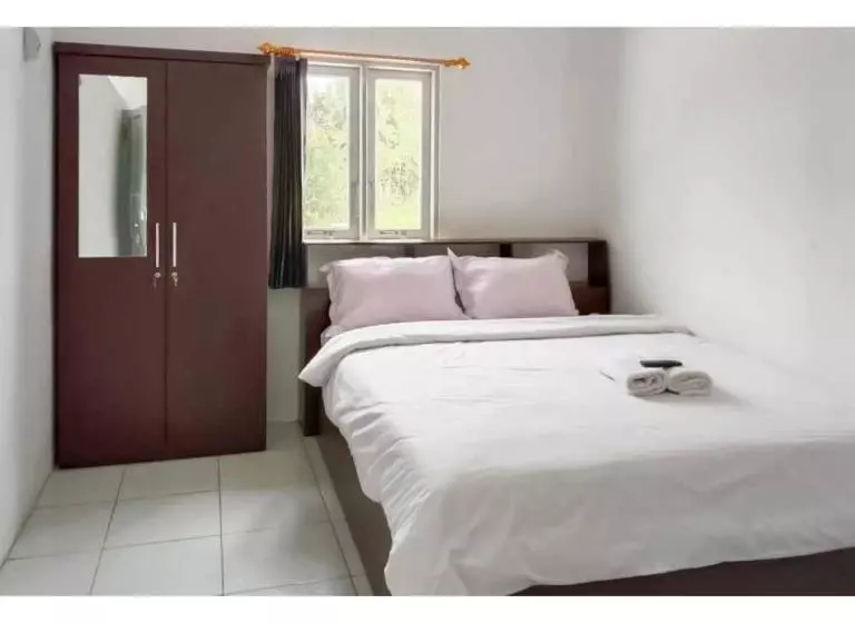 ホテル Reddoorz Near Universitas Palangkaraya 2