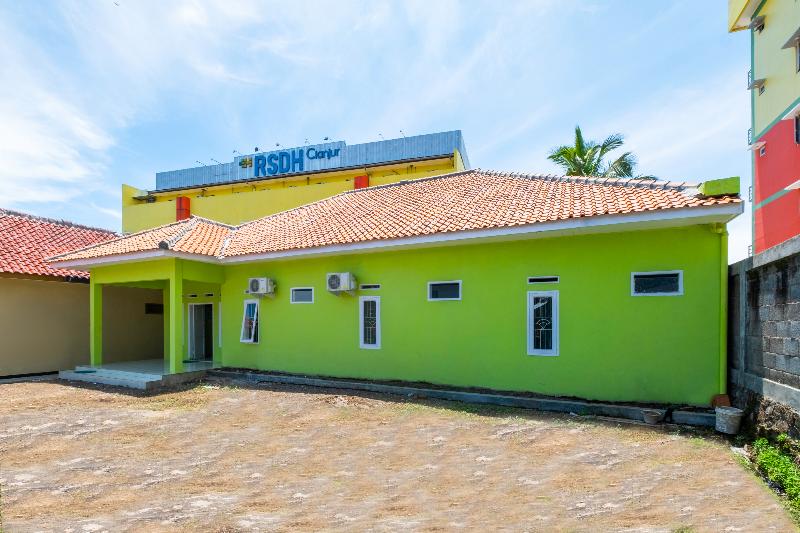 בית מלון כפרי Spot On 2859 Fatan Costel