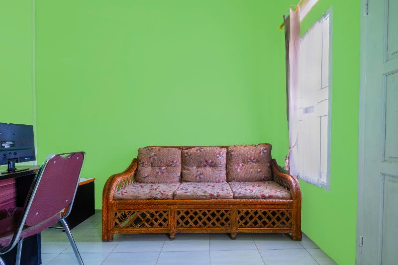 בית מלון כפרי Spot On 2859 Fatan Costel