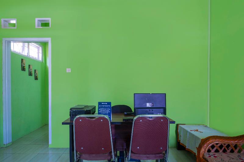 בית מלון כפרי Spot On 2859 Fatan Costel