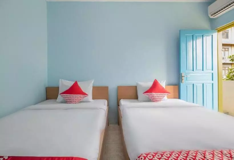 ホテル Oyo 2775 Rf Homestay