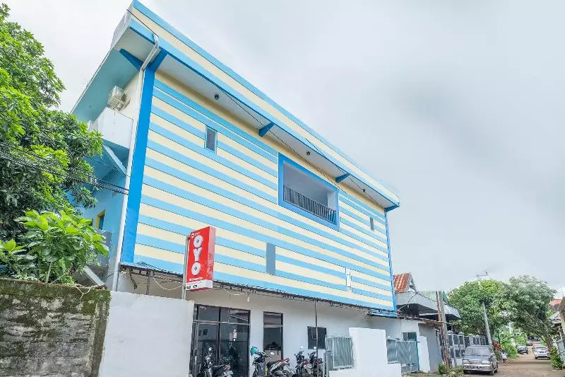 ホテル Oyo 2775 Rf Homestay