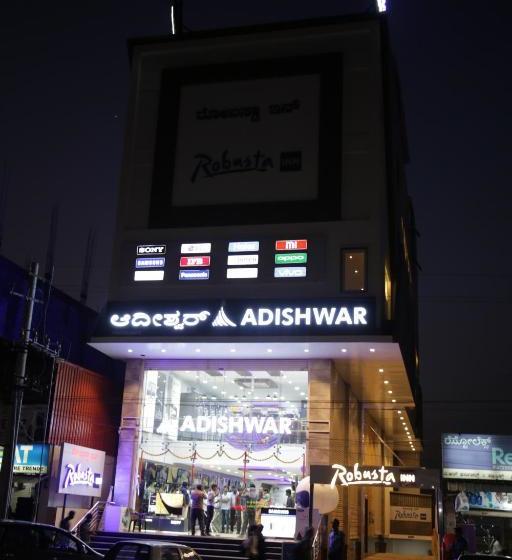 ホテル Robusta Inn