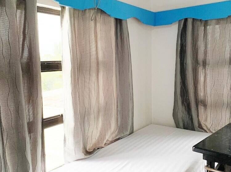 בית מלון כפרי Rock