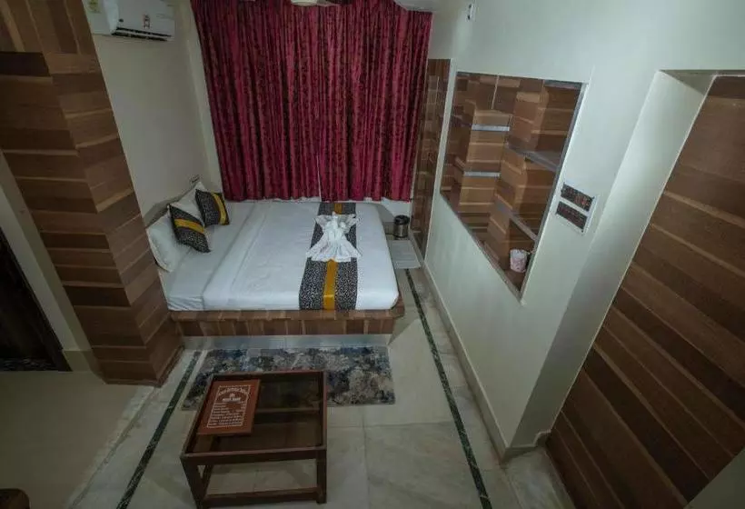 Hotelli Snehamaya Spa & Resort