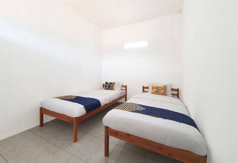 Hotel Spot On 2726 Kopo 355 Syariah