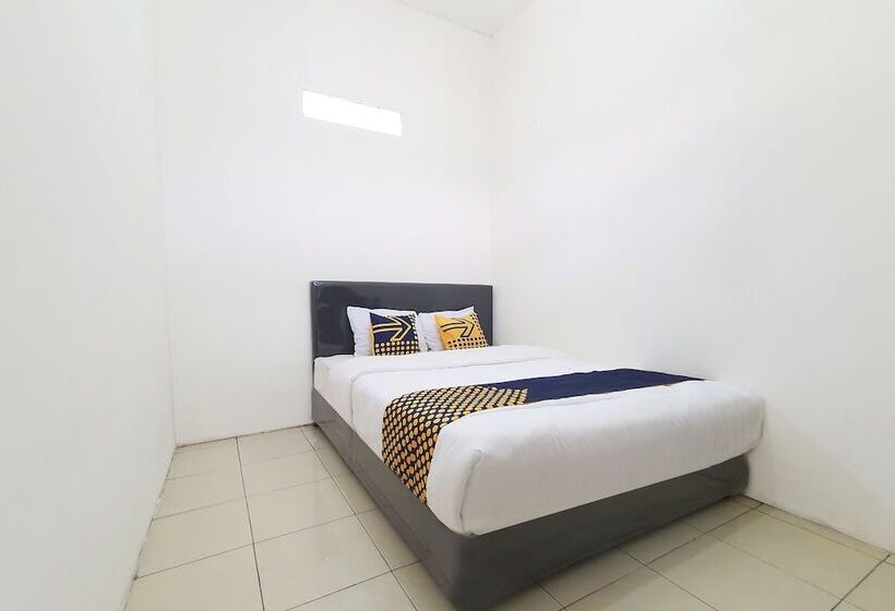 Hotel Spot On 2726 Kopo 355 Syariah