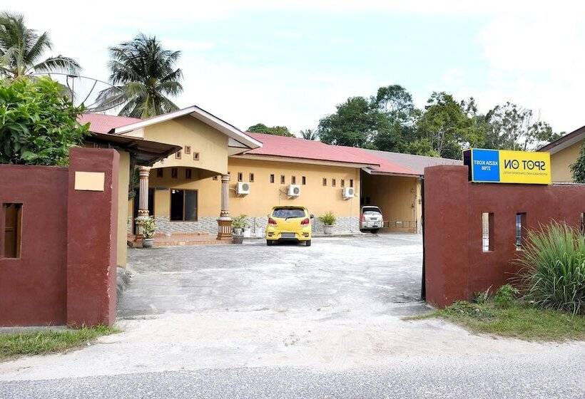 Hotel Spot On 2766 Kezia Kost