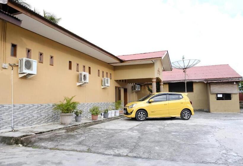 Hotel Spot On 2766 Kezia Kost