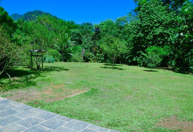 پانسیون Pousada Cambuci