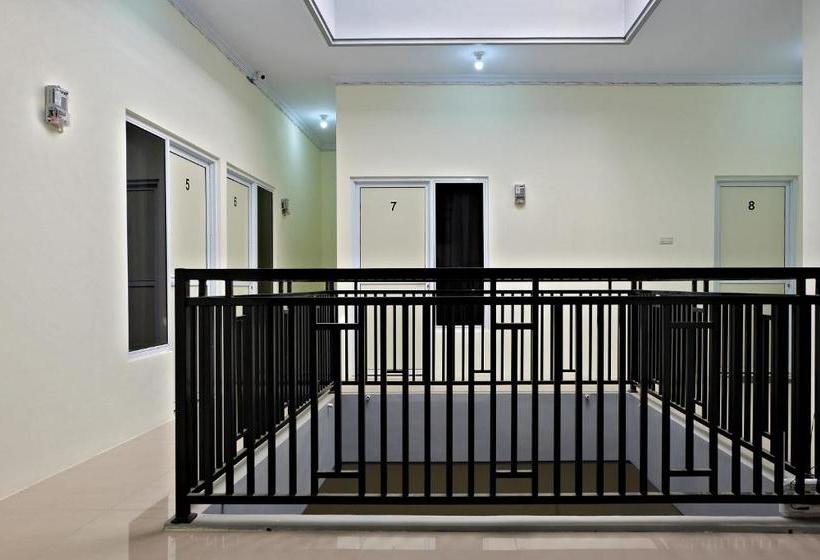 בית מלון כפרי Spot On 2616 Pondok Danesti Syariah