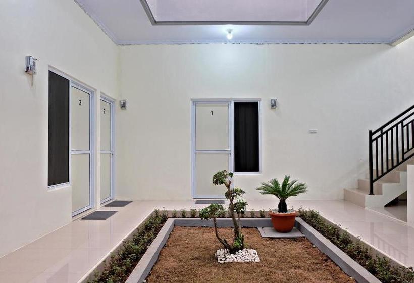 בית מלון כפרי Spot On 2616 Pondok Danesti Syariah