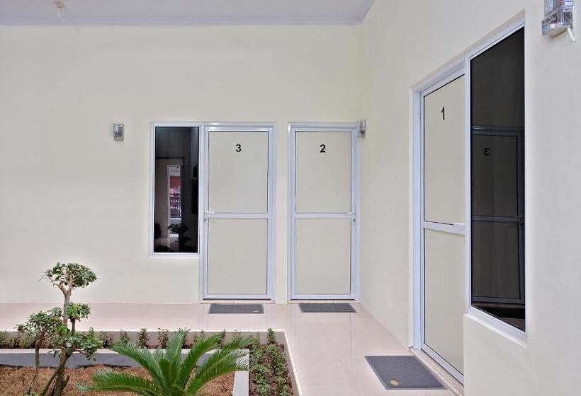 בית מלון כפרי Spot On 2616 Pondok Danesti Syariah