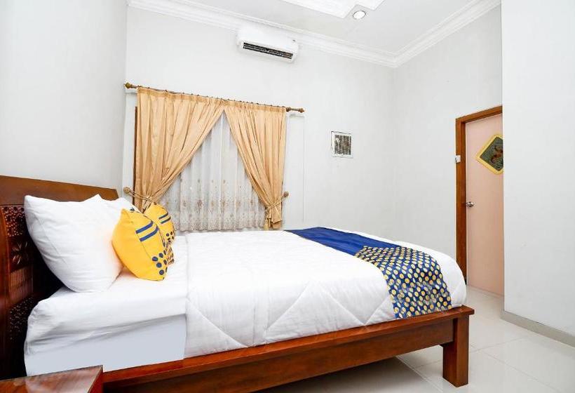 בית מלון כפרי Spot On 2618 Jepara Guest House