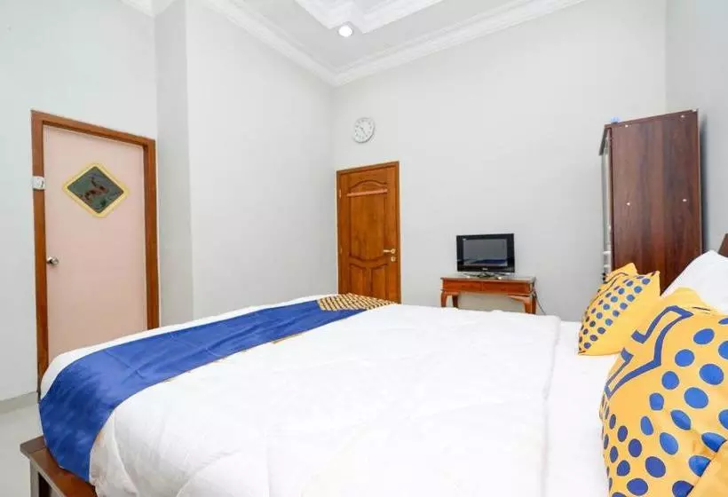 ホテル Spot On 2618 Jepara Guest House