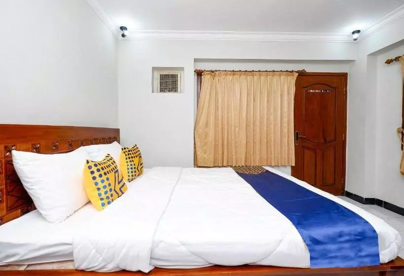ホテル Spot On 2618 Jepara Guest House
