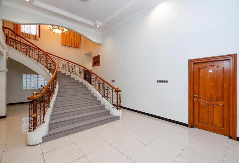 酒店 Spot On 2618 Jepara Guest House