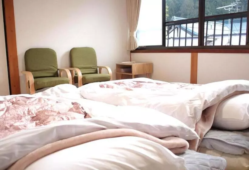 Majatalo Guest House Hachi Hachi