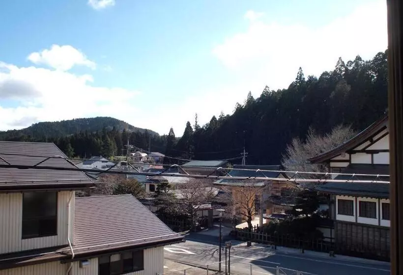 Majatalo Guest House Hachi Hachi