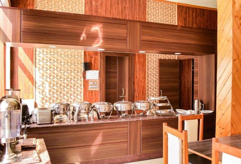 Hotelli Capital O 63908  Pearl Continental