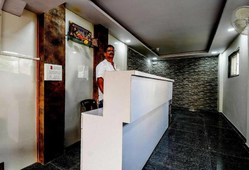 فندق Collection O 64849 Dwarka Lodge