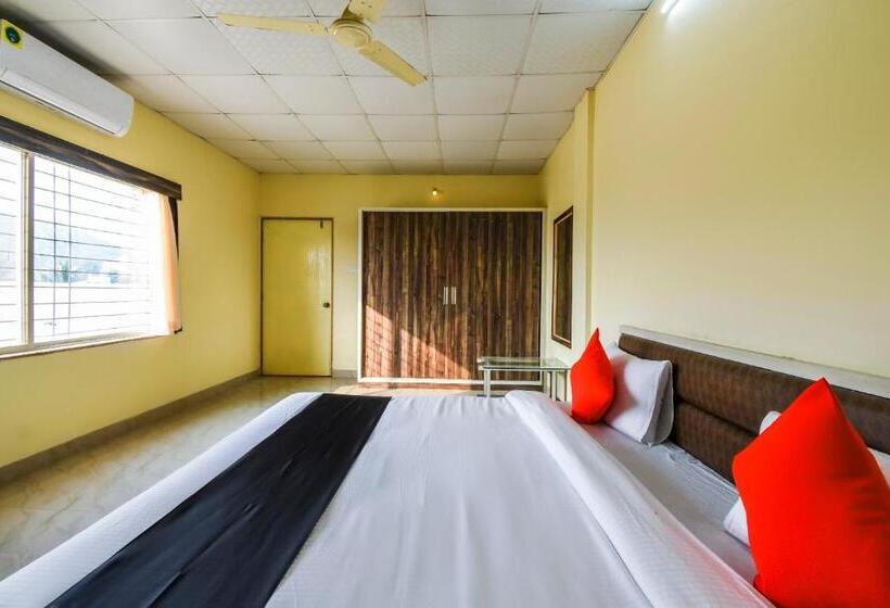 فندق Collection O 64849 Dwarka Lodge