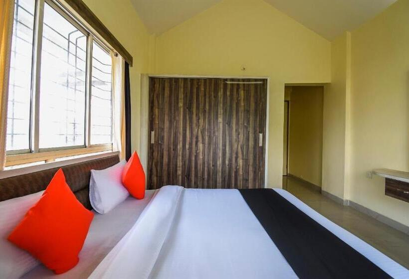 فندق Collection O 64849 Dwarka Lodge