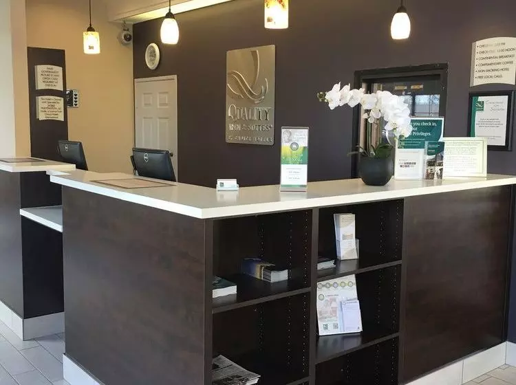 Отель Quality Inn & Suites Huntington Beach