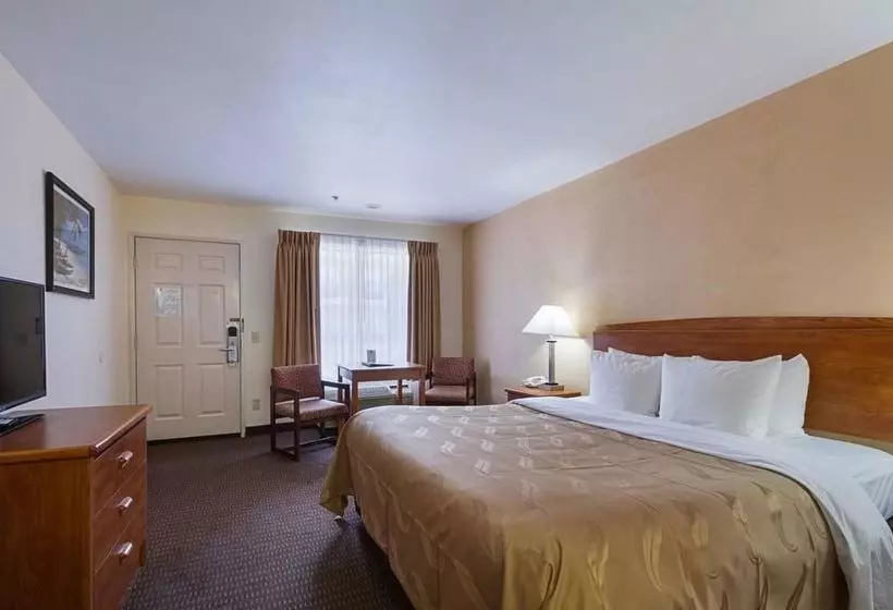 Отель Quality Inn & Suites Huntington Beach