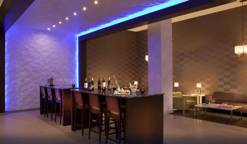 호텔 Sheraton Minneapolis Downtown Convention Center