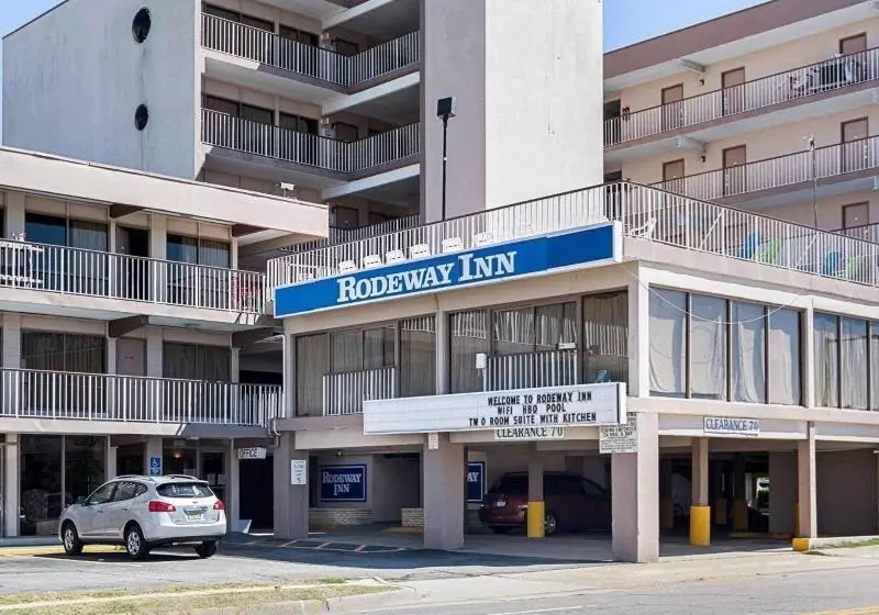 ホテル Red Roof Plus & Suites Virginia Beach   Seaside
