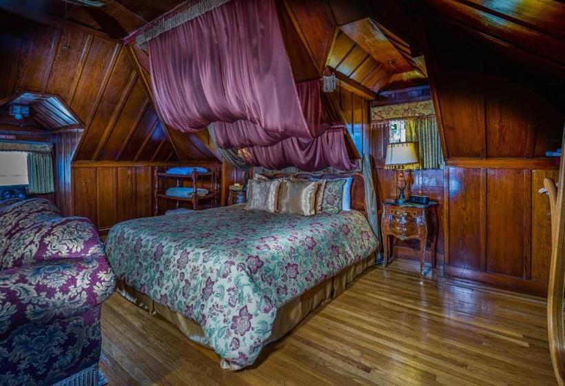 Hotel Rose Garden Inn