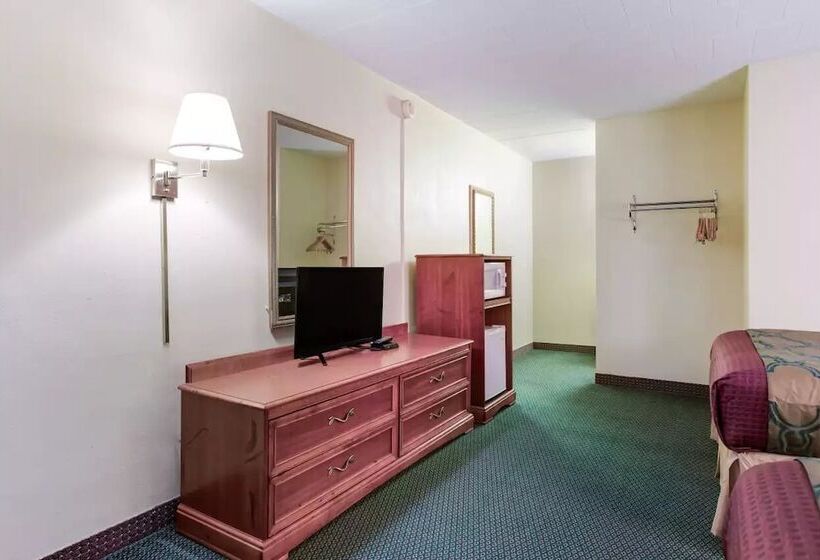 Отель Royal Inn Clearfield