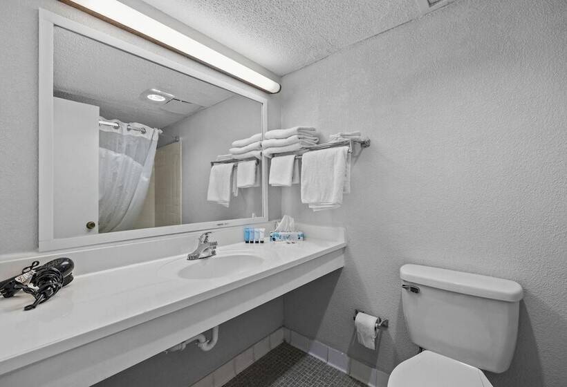 Otel The Red Tree Inn