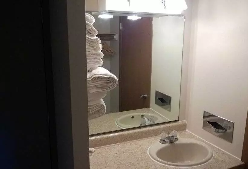 모텔 The Travelers Inn