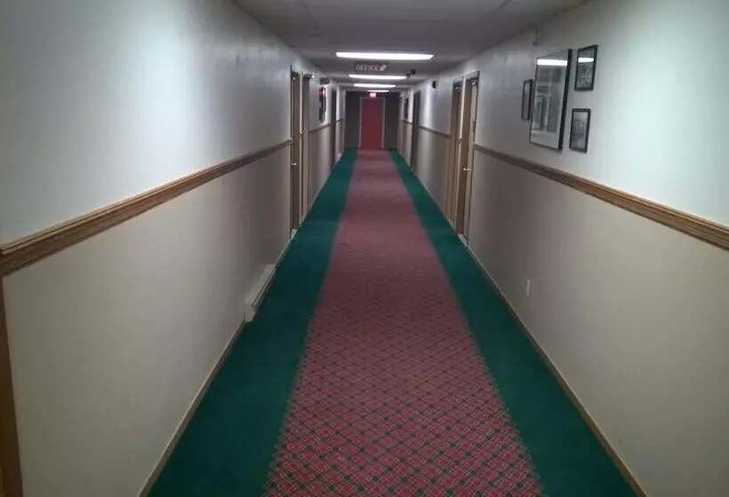 모텔 The Travelers Inn