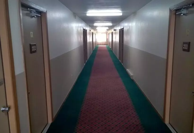 모텔 The Travelers Inn