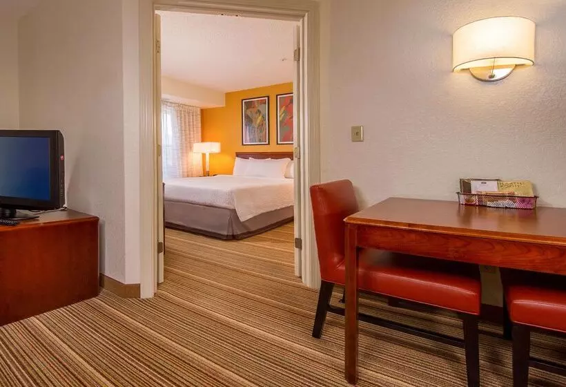 住所  Sonesta Es Suites Charlottesville University