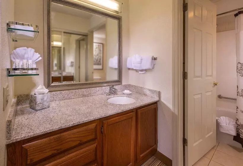 住所  Sonesta Es Suites Charlottesville University