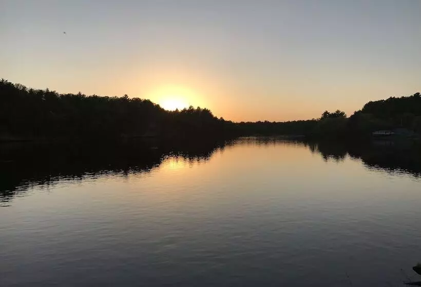 The Vue Boutique Hotel & Boathouse