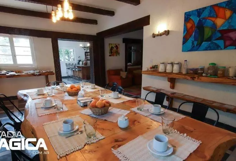 Retkeilymaja Posada Los Cipreses