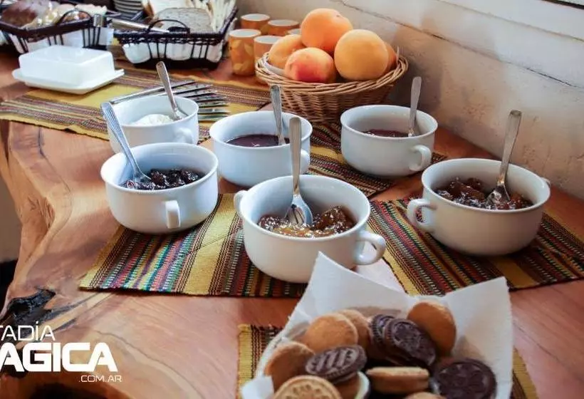 Retkeilymaja Posada Los Cipreses