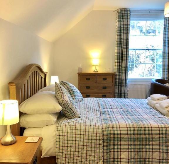 تختخواب و صبحانه Penbont House