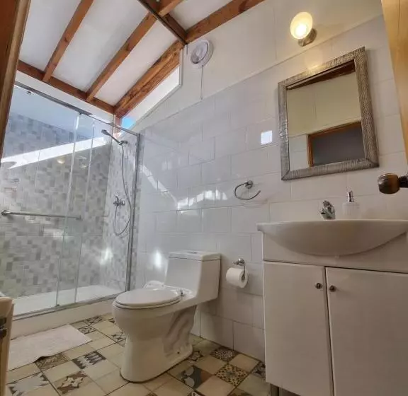 Hostel Torobayo